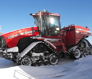 Case IH quad track at A08, near Casey station