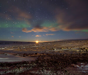 The aurora australis above Casey during April 2014