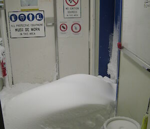 Inside the balloon room, Casey station