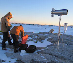 Expeditioners prepare the filter replacement