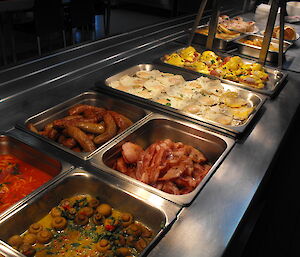 Spaghetti, mushrooms, sausages, bacon and our favourite — eggs, in the bain marie ready to be self-served