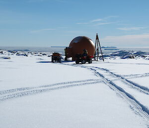 Expeditioners check out Kenny’s Casey Station 2014