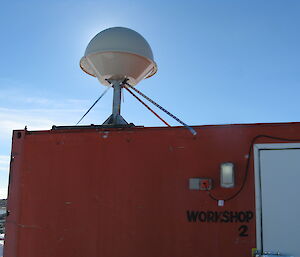 New antenna on top of the Met storage container