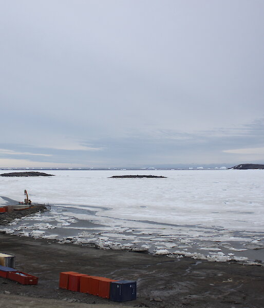 Sea ice leaving Davis
