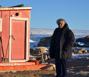 Progress II, Dr Frank Kamenetsky & Magnetic quiet hut.