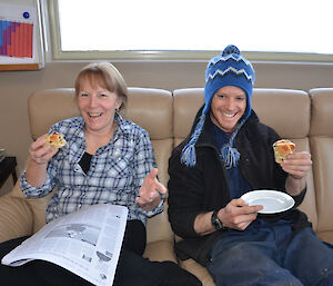 Davis expeditioners eating buns