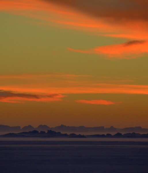 Winter colours in the Vestfold Hills 2012