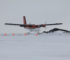 Twin Otter coming into Davis Oct 2012