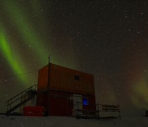 Aurora over the heli-hut