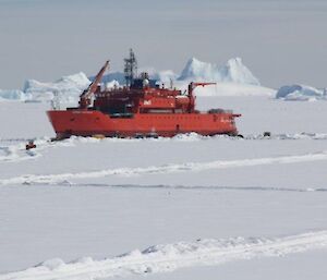 A photo of the roads built on the ice to the ship