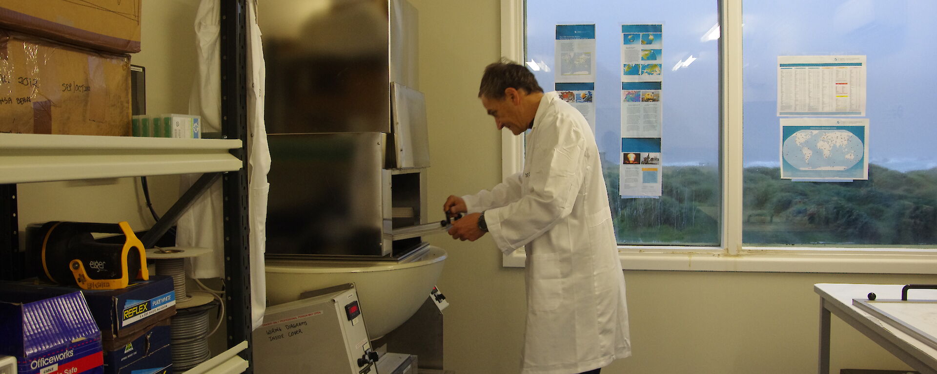 Mango changing the radionucleotide filter