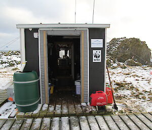 Water tank hut