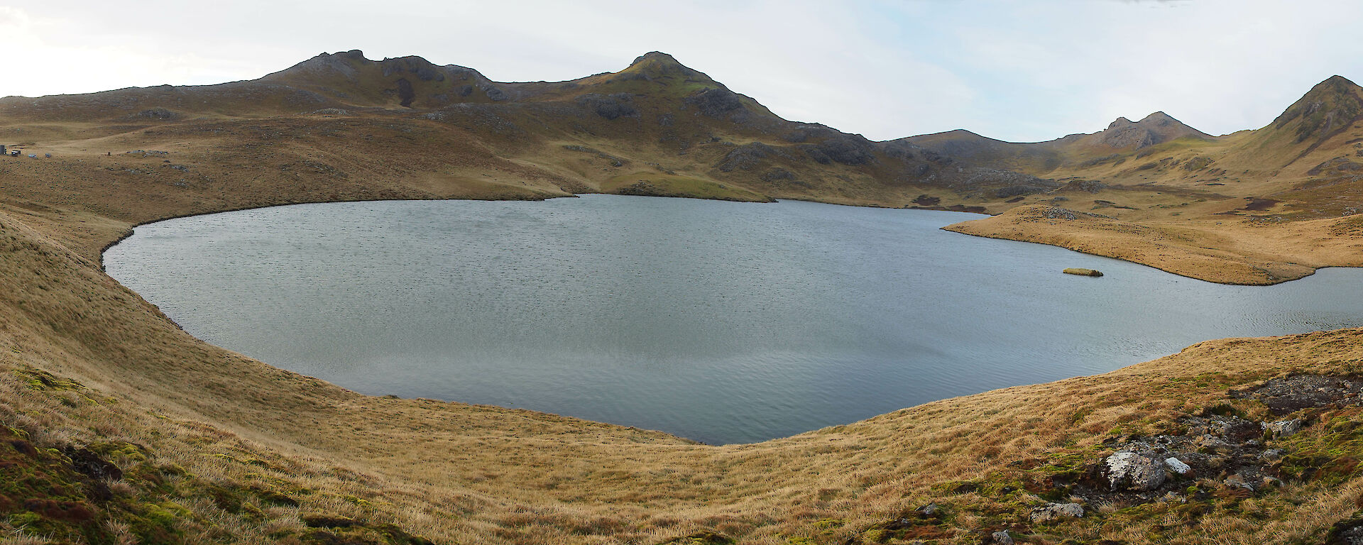 Tio Lake panorama