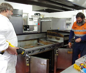 Jim and Ray commencing kitchen renos