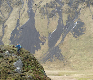 Kelly climbing a hill on Macquarie Island