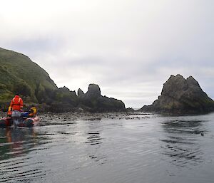 One of the IRB’s slowly makes its way along the coast of North Head. The coast has many protruding rocks and plenty of kelp