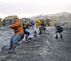 The eight person Aussie team struggling to overcome NZ in the first round despite the encouragement from Nancye