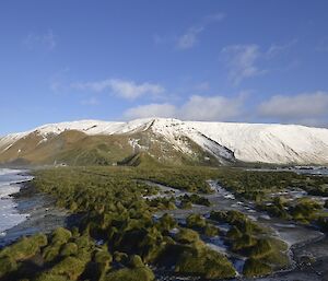 Macca winter panorama — view south of snow covered slopes