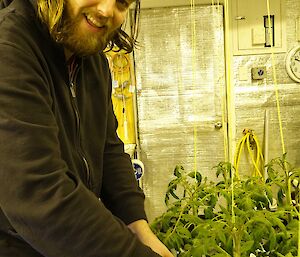 Expeditioner in hydroponics