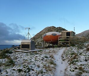 Brothers Point googie-style hut