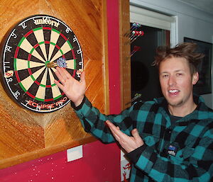 Keon with triple darts bull’s eye