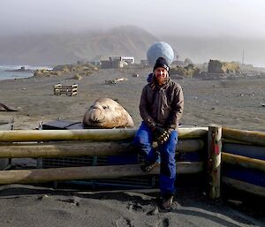 Expeditioner and elephant seal
