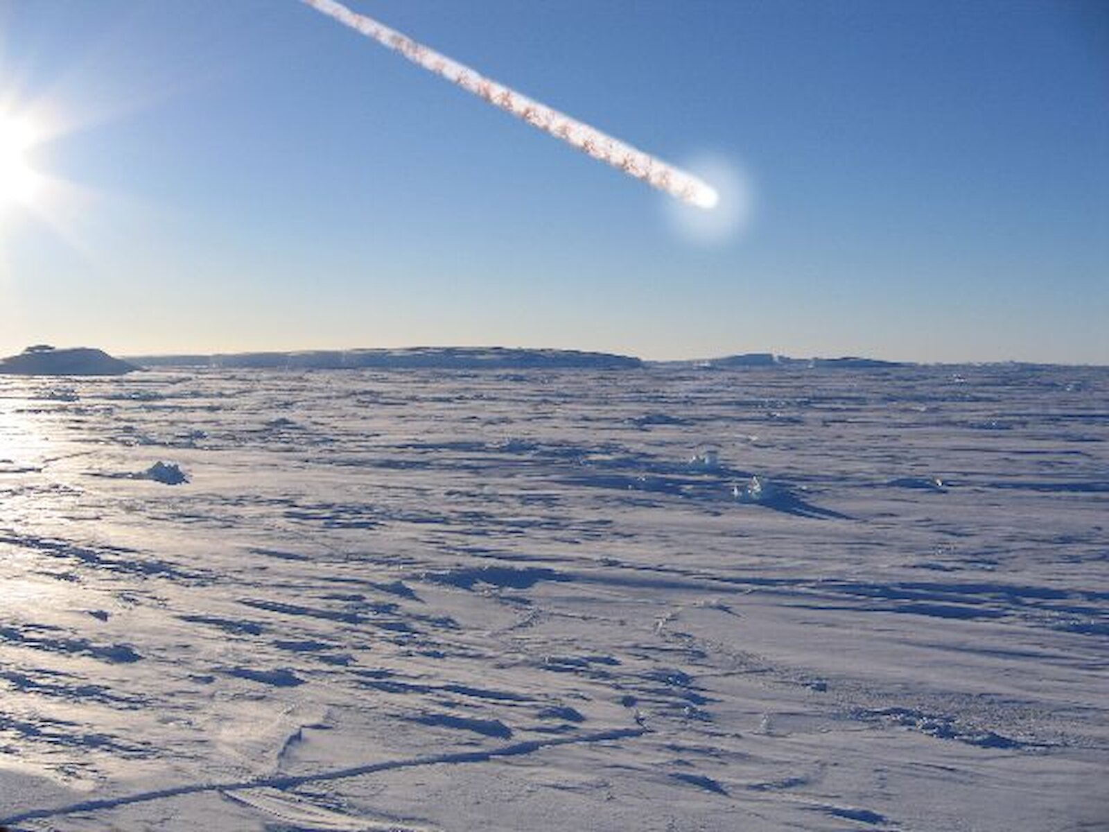 Пока ч в атмосфере. Метеориты в Антарктиде. След от метеорита в небе. Антарктический метеорит.. Метеор в атмосфере.
