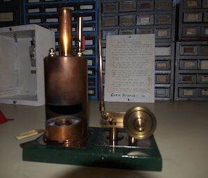 A stationary steam engine made by Chris Boucher at Mawson in 1997