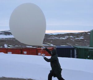 Niel Streton ashes launched by meteorology balloon