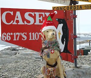 A plastic guide dog photographed near the Casey location sign