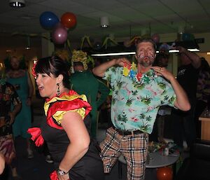 Expeditioners dancing on the dance floor