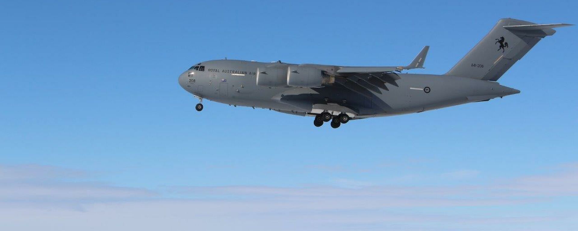 aircraft lands at Wilkins