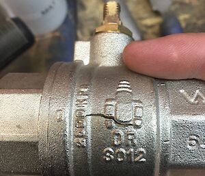 Holding a 25mm Ball valve with a split in the side.