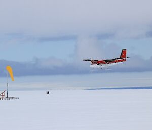 A plane lands at Casey skiway