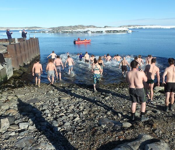 Casey expeditioners go in for a swim at the Casey boat ramp