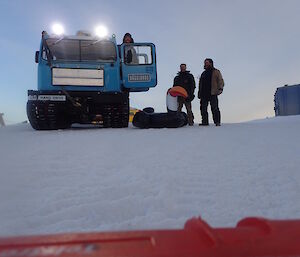 Blue Hagg and expeditioners and an inflatable toucan