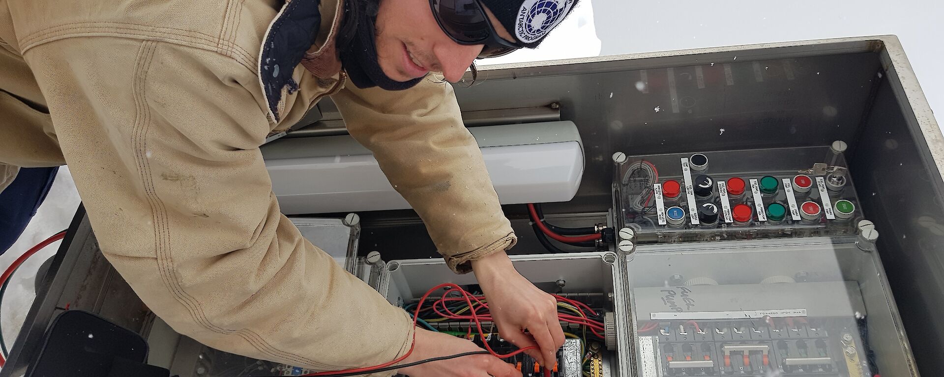 Mitch testing panel for electricity