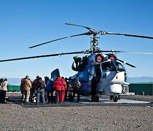 Group of Russian and Australian expeditioners