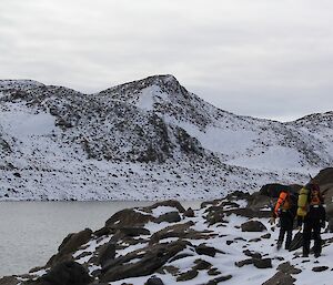 Scott and Jen walking around the side of Lake Stinear