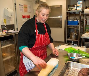 Kerryn making beef wellington for midwinter’s dinner.