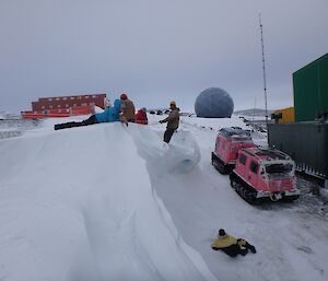 Our crevasse simulation area, using a blizz tail from a recent blizzard. Rob is below acting as a patient.