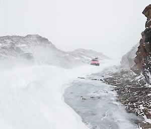 The Hägg is parked on the snow. From here it’s a 3.5km walk up to Trajer Ridge melon.