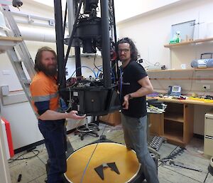 Sharky and Lötter dismantling the Fabry–Pérot spectrometer on station for RTA.