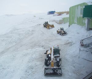 The freshly cleared area in front of the living quarters. The dunes are gone and the view is back!