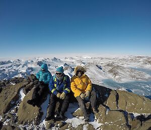 Daleen, Kerryn and Fitzy at the top of Stalker Hill with stunning views of the snow covered hills and frozen lakes all around them.