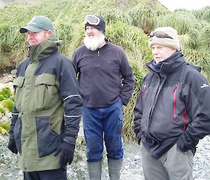 Mike, Paul and Graeme waiting for Graeme’s boat