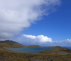 The view from Tiobunga track shows Major Lake, which is situated on a cliff with water below