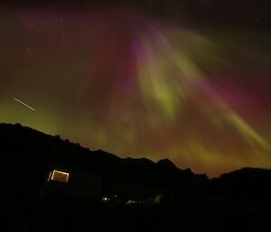 Aurora over Hurd Point hut