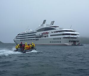Watercraft returning passengers to the ship