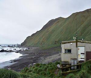 Hurd Point Hut